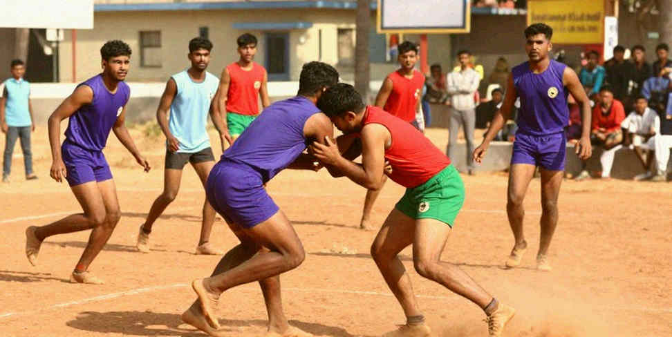 ইরানের সামনে ভারতের পুরুষ কাবাডি দল: সেমিফাইনালের আগে 'দুর্বল ডিফেন্স' কী বলছে
