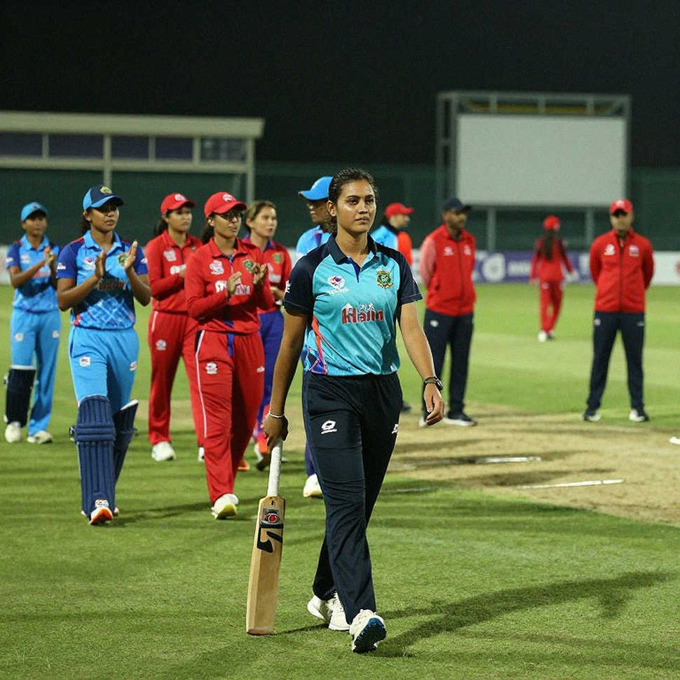 গকেবেরহায় বৃষ্টি রান কাড়েনি, সময় কেড়েছে — ৪৩ ওভারের যে হিসাবটা কেউ মেলাচ্ছে না