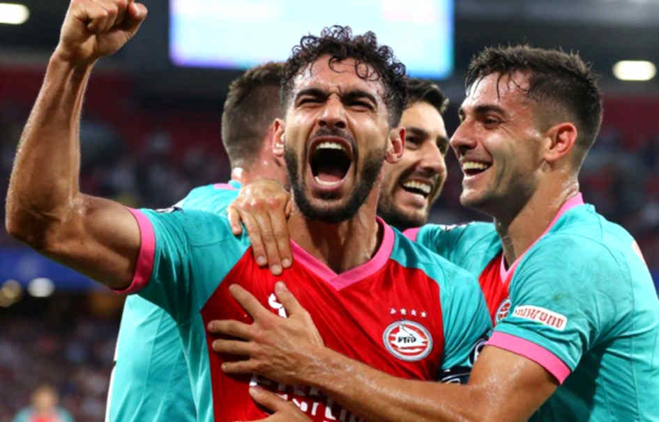 রোনাল্ডো এগিয়ে, কিন্তু ব্যালন ডি'অরের রেকর্ডবই নড়েনি