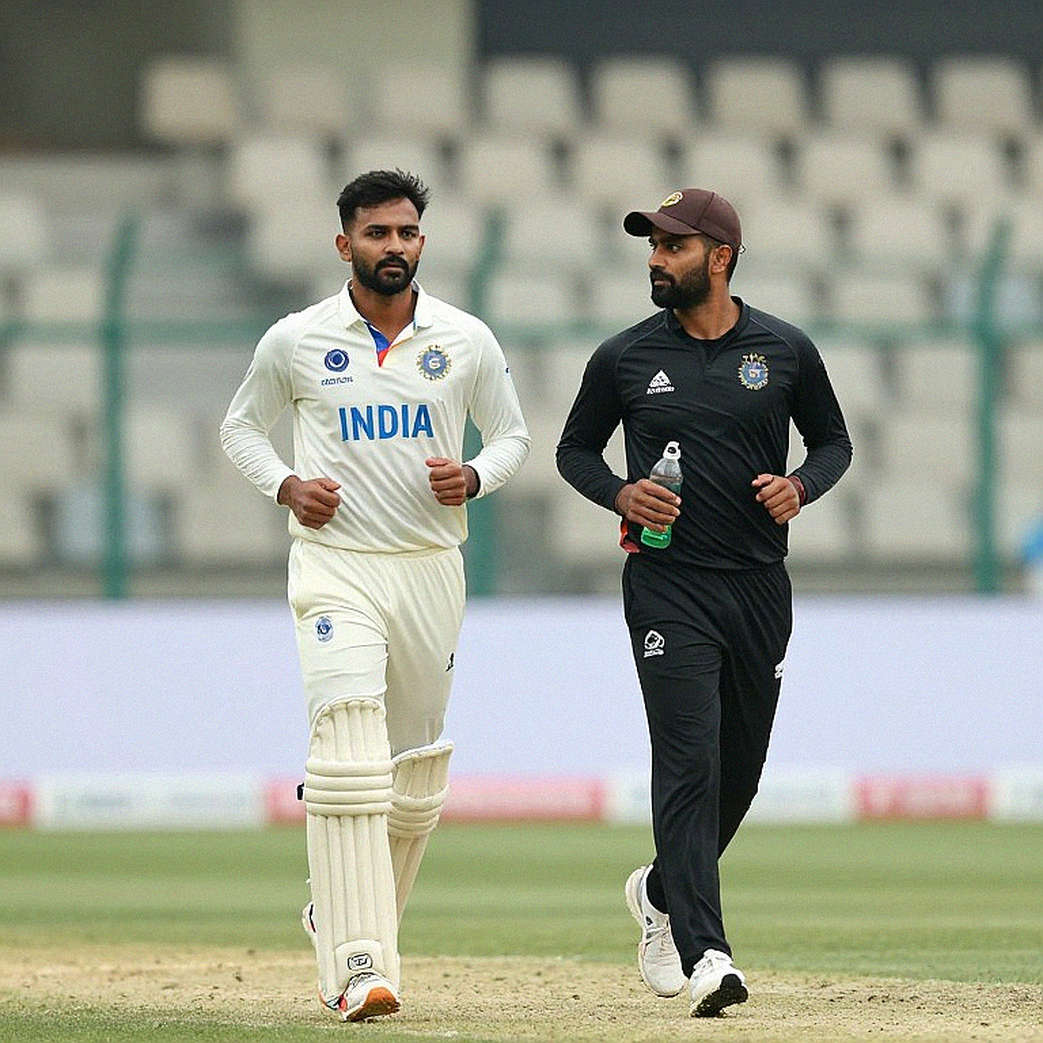 আবুধাবির তাপপ্রবাহই আসল প্রতিপক্ষ: ইবাদত হোসেনের গরম সামলানোর কৌশল ও বাংলাদেশের পেস সংকট