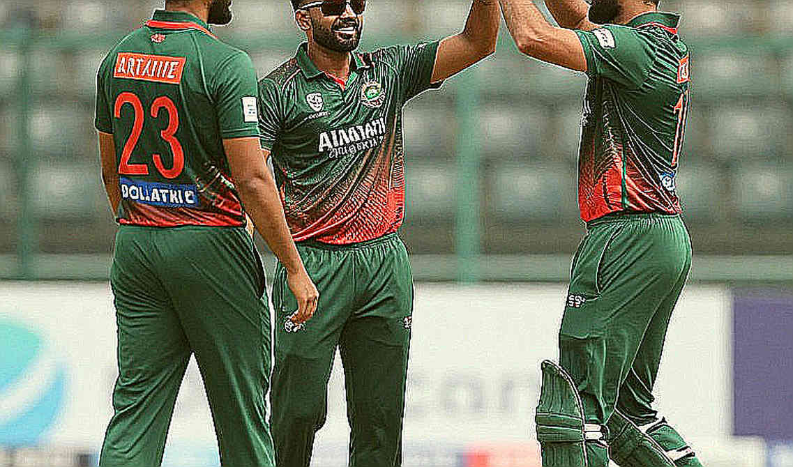The Clock That Never Reaches the Scoreboard: Time, Heat and Quiet Labour in the Gulf's Cricket Calendar The Clock That Never Reaches the Scoreboard: Time, Heat and Quiet Labour in the Gulf's Cricket Calendar